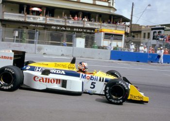 1986 Australian Grand Prix
Adelaide, Australia. 24th - 26th October.
Nigel Mansell (Williams FW11 Honda). Action.
World Copyright: LAT Photographic
ref: 86 AUS 48