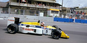 1986 Australian Grand Prix
Adelaide, Australia. 24th - 26th October.
Nigel Mansell (Williams FW11 Honda). Action.
World Copyright: LAT Photographic
ref: 86 AUS 48