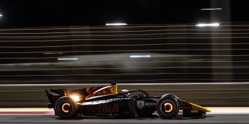 Liam Lawson #5 Carlin, during the pre-season test of the FIA Formula 2 Championship at Bahrain International Circuit, in Bahrain on March 2 - 4, 2022. // Dutch Photo Agency / Red Bull Content Pool // SI202203040073 // Usage for editorial use only //