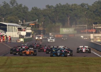 S5000s at Hidden Valley Raceway in Darwin