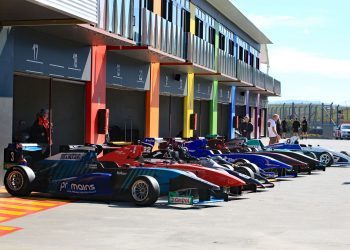 Formula Open New Zealand cars lined up at Hampton Downs