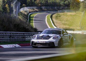 Porsche 911 GT3 RS front three quarter view on track