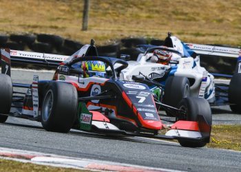 Charlie Wurz leading Callum Hedge at Teretonga