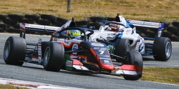 Charlie Wurz leading Callum Hedge at Teretonga