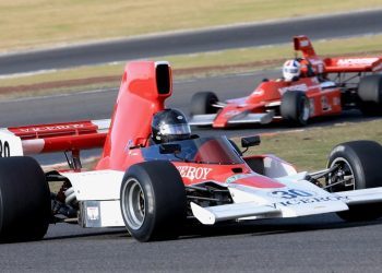 Formula 5000 cars racing on track