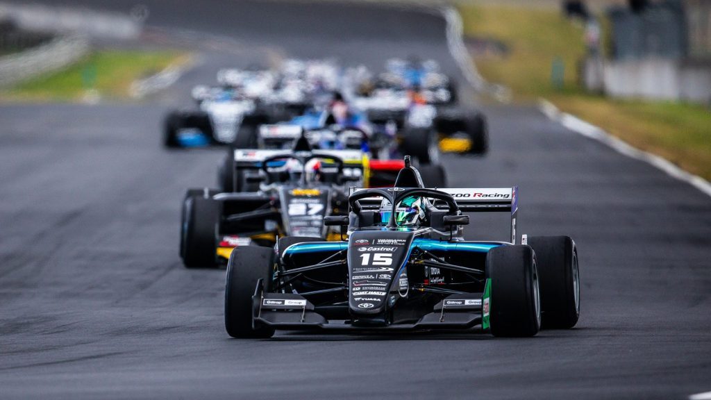 Toyota FT-60 leading field of Formula Regional cars at Hampton Downs