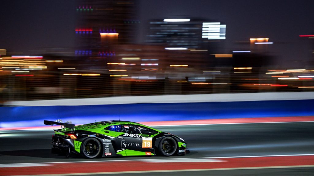 Brendon Leitch racing Lamborghini Huracan GT3 in Dubai