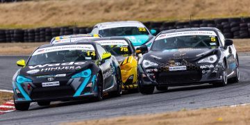 Toyota GT86 race cars on track