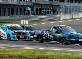 V8 Utes battle at Taupo International Motorsport Park