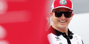 Kimi Raikkonen in Alfa Romeo hat