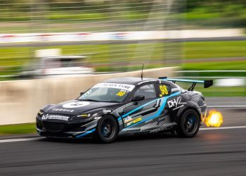 Leo Bult's Mazda RX8 spitting flames on race track