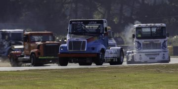 NZ Super Trucks racing on track