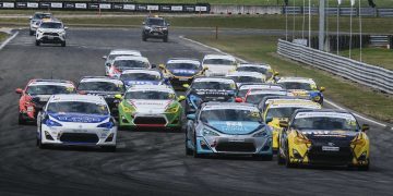 Toyota 86 field racing on track