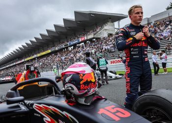 Liam Lawson #15 Team Mugen, during round six of the Japanese Super Formula Championship at Fuji Speedway, on July 14-16, 2023. // Dutch Photo Agency / Red Bull Content Pool // SI202307160163 // Usage for editorial use only //