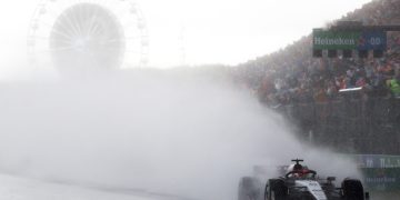ZANDVOORT, NETHERLANDS - AUGUST 27: Liam Lawson of New Zealand driving the (40) Scuderia AlphaTauri AT04 in the rain during the F1 Grand Prix of The Netherlands at Circuit Zandvoort on August 27, 2023 in Zandvoort, Netherlands. (Photo by Peter Fox/Getty Images) // Getty Images / Red Bull Content Pool // SI202308270651 // Usage for editorial use only //