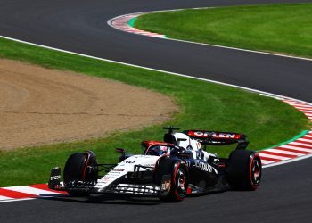 SUZUKA, JAPAN - SEPTEMBER 23: Liam Lawson of New Zealand driving the (40) Scuderia AlphaTauri AT04 on track during final practice ahead of the F1 Grand Prix of Japan at Suzuka International Racing Course on September 23, 2023 in Suzuka, Japan. (Photo by Mark Thompson/Getty Images) // Getty Images / Red Bull Content Pool // SI202309230110 // Usage for editorial use only //