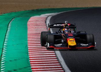 Liam Lawson #15 Team Mugen, during round three of the Japanese Super Formula Championship at Suzuka, on April 21-23, 2023. // Dutch Photo Agency / Red Bull Content Pool // SI202304220206 // Usage for editorial use only //