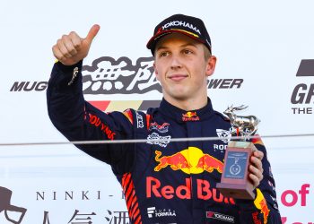 Liam Lawson #15 of Team Mugen, during the final round of the Japanese Super Formula Championship at Suzuka, Japan on October 27-29, 2023.  // Dutch Photo Agency / Red Bull Content Pool // SI202310290338 // Usage for editorial use only //