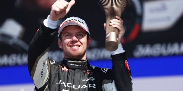 MISANO WORLD CIRCUIT MARCO SIMONCELLI, SAN MARINO - APRIL 14: Nick Cassidy, Jaguar TCS Racing, 3rd position, with his trophy during the Misano ePrix II at Misano World Circuit Marco Simoncelli on Sunday April 14, 2024 in Misano Adriatico, San Marino. (Photo by Alastair Staley / LAT Images)