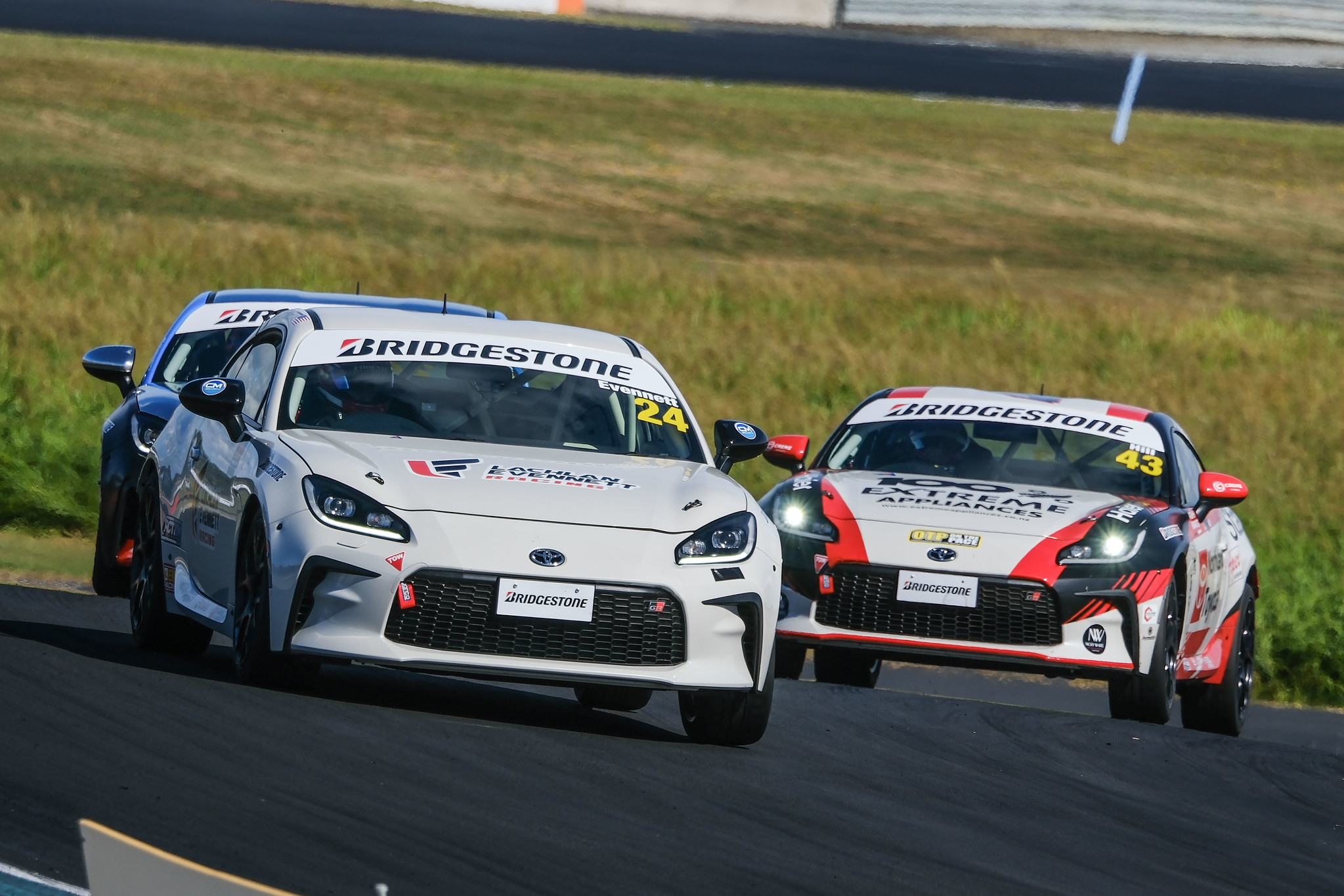 Evennett hangs on for win in debut weekend - VelocityNews