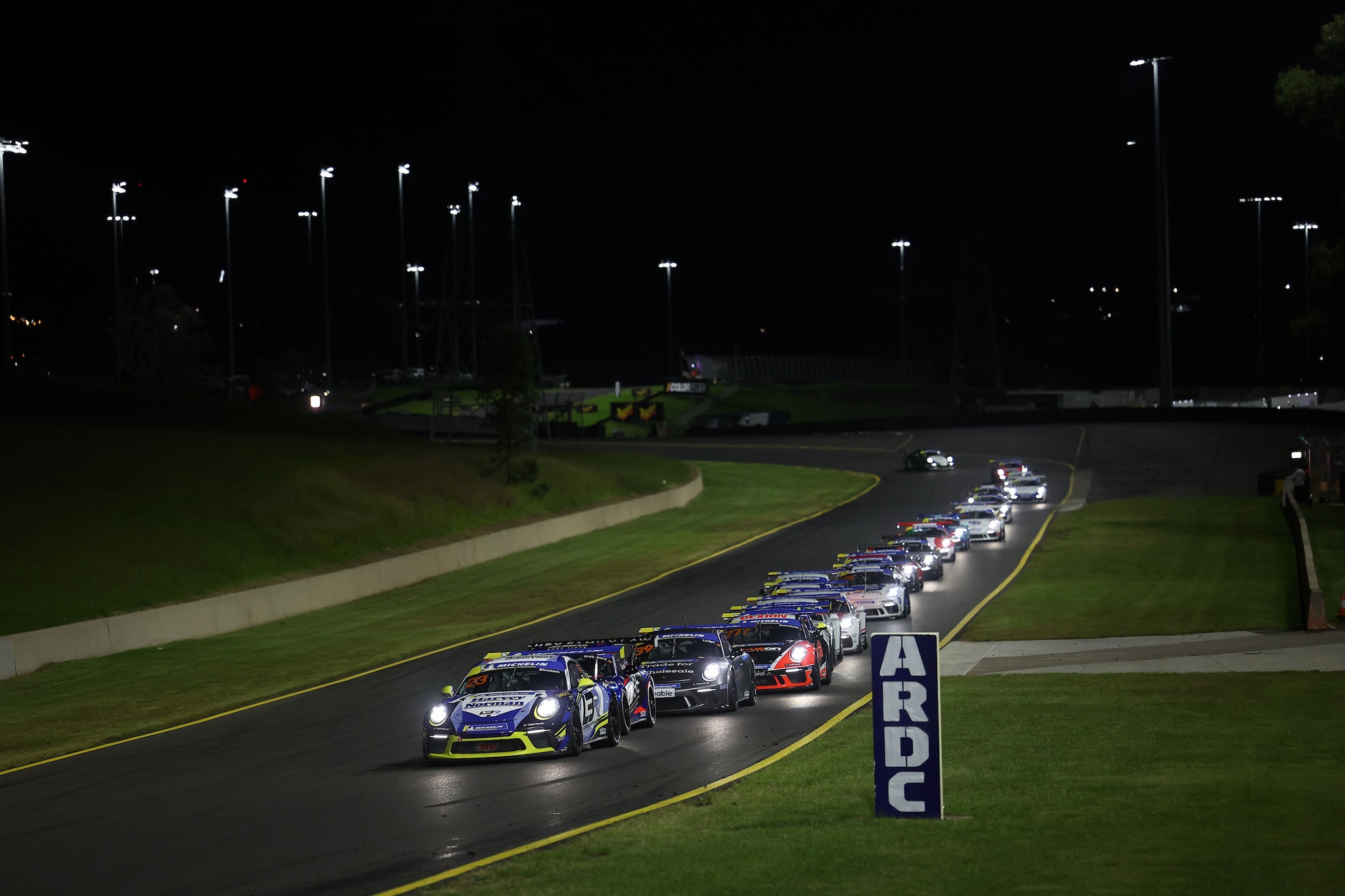 Kiwis suffer double DNF in dramatic Porsche Sprint Challenge night race ...