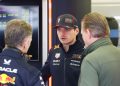 BAHRAIN, BAHRAIN - FEBRUARY 26: Max Verstappen of the Netherlands and Oracle Red Bull Racing, Christian Horner, Team Principal of Oracle Red Bull Racing, and Jos Verstappen talk in the garage during day one of F1 Testing at Bahrain International Circuit on February 26, 2025 in Bahrain, Bahrain. (Photo by Mark Thompson/Getty Images) // Getty Images / Red Bull Content Pool // SI202502260251 // Usage for editorial use only //