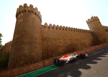 BAKU, AZERBAIJAN - SEPTEMBER 19: Liam Lawson of New Zealand driving the (30) Visa Cash App Racing Bulls VCARB 02 on track during practice ahead of the F1 Grand Prix of Azerbaijan at Baku City Circuit on September 19, 2025 in Baku, Azerbaijan. (Photo by Joe Portlock/Getty Images) // Getty Images / Red Bull Content Pool // SI202509190314 // Usage for editorial use only //