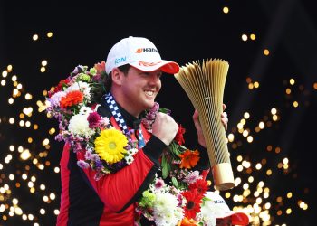 MEXICO CITY, MEXICO - JANUARY 10: Race winner Nick Cassidy of New Zealand and Citroen Racing celebrates on the podium during the Mexico City E-Prix at Autodromo Hermanos Rodriguez on January 10, 2026 in Mexico City, Mexico. (Photo by Zak Mauger/LAT Images)
