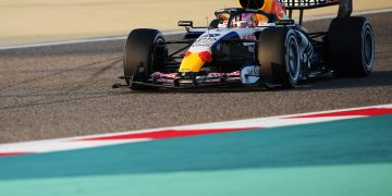 BAHRAIN, BAHRAIN - FEBRUARY 19: Liam Lawson of New Zealand driving the (30) Visa Cash App Racing Bulls VCARB 03 RB Ford on track during day two of F1 Testing at Bahrain International Circuit on February 19, 2026 in Bahrain, Bahrain. (Photo by Sona Maleterova/Getty Images) // Getty Images / Red Bull Content Pool // SI202602200223 // Usage for editorial use only //