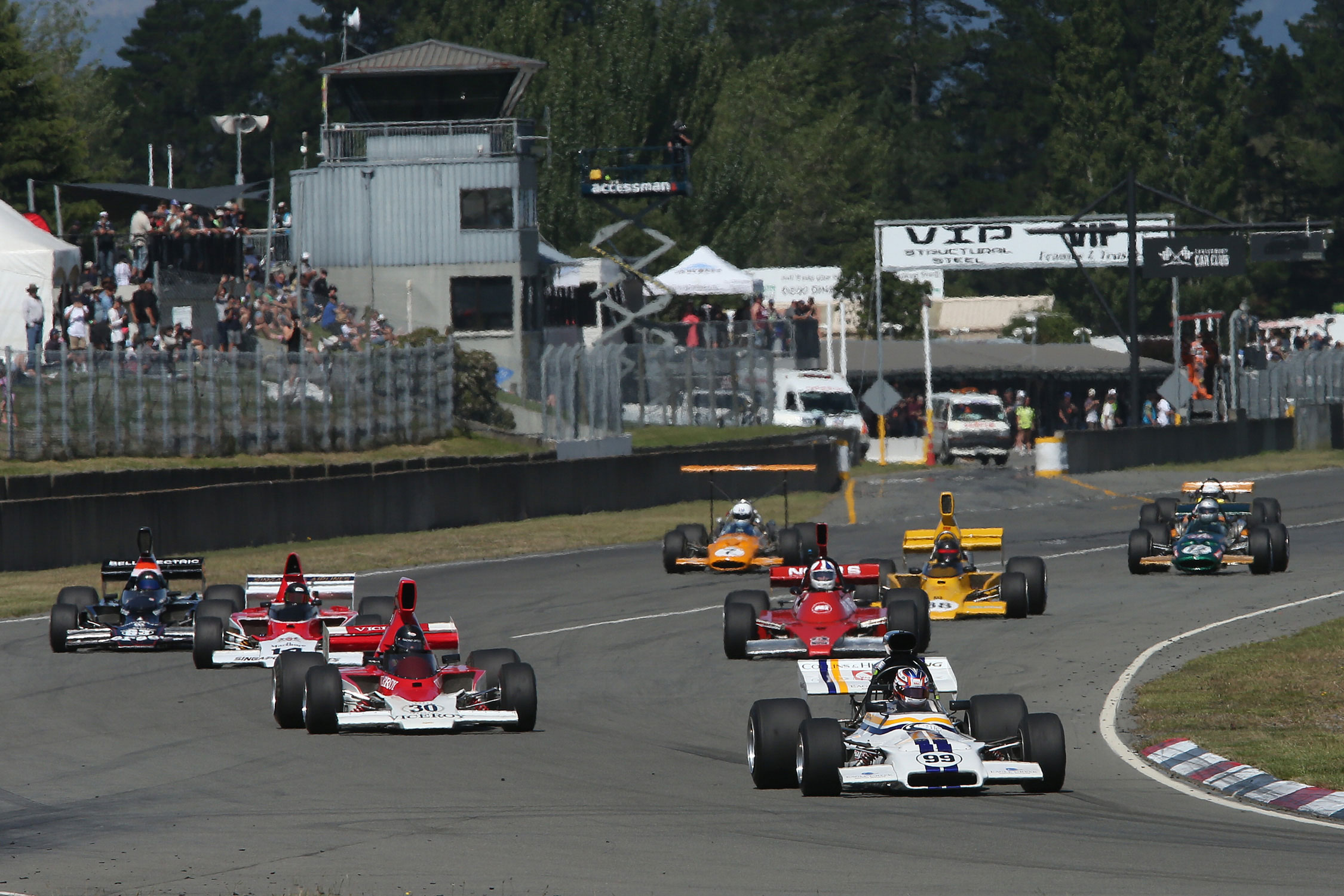 Knowles wins F5000 race as Martin moves into points lead