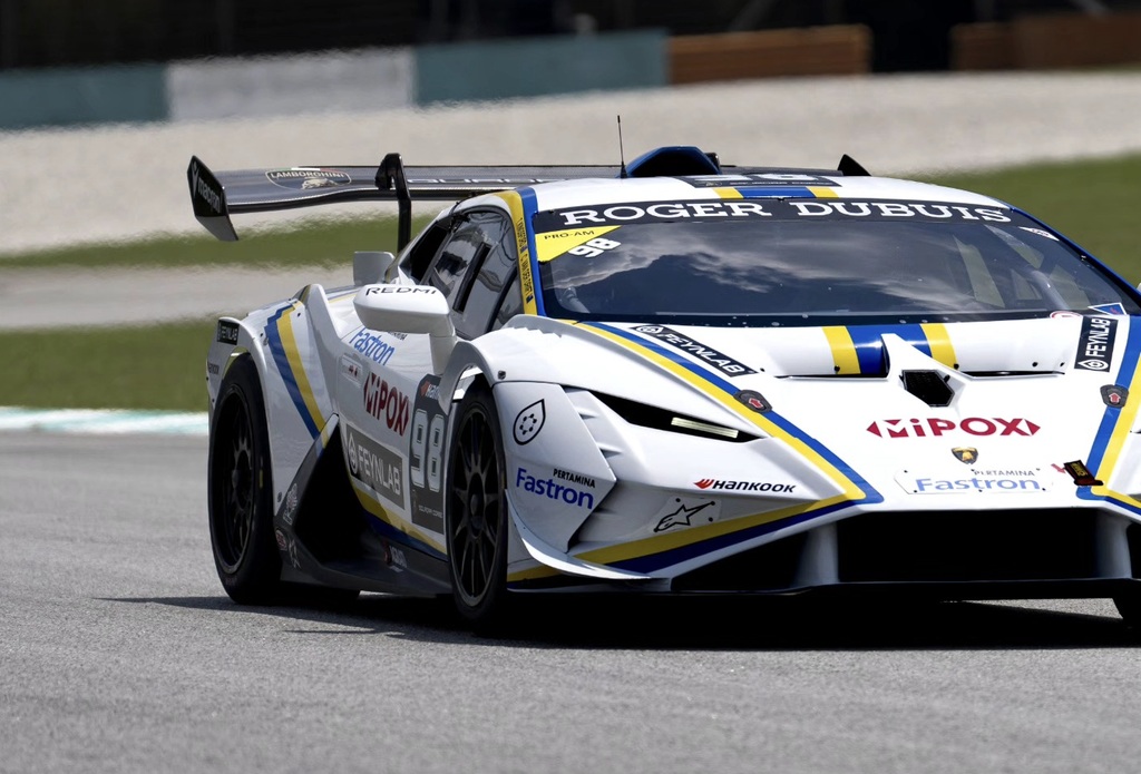 Van der Drift wins and Sceats takes debut podium in Lamborghini Super Trofeo Asia opener