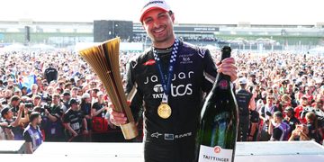 BERLIN, GERMANY - MAY 03: Race winner Mitch Evans of New Zealand and Jaguar TCS Racing celebrates on the podium during the Berlin E-Prix, Round 8 of the 2026 FIA Formula E World Championship at Tempelhof Airport Circuit on May 03, 2026 in Berlin, Germany. (Photo by Simon Galloway/LAT Images)