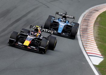 ZANDVOORT, NETHERLANDS - AUGUST 23: Liam Lawson of New. Zealand driving the (30) Oracle Red Bull Racing RB22 Red Bull Ford Powertrains leads Alexander Albon of Thailand driving the (23) Williams FW48 Mercedes on track prior to the F1 Grand Prix of Netherlands at Circuit Zandvoort on August 23, 2026 in Zandvoort, Netherlands. (Photo by Mark Thompson/Getty Images) // Getty Images / Red Bull Content Pool // SI202608230255 // Usage for editorial use only //