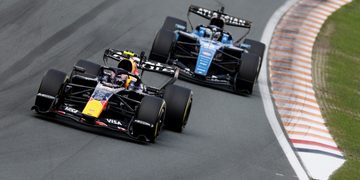 ZANDVOORT, NETHERLANDS - AUGUST 23: Liam Lawson of New. Zealand driving the (30) Oracle Red Bull Racing RB22 Red Bull Ford Powertrains leads Alexander Albon of Thailand driving the (23) Williams FW48 Mercedes on track prior to the F1 Grand Prix of Netherlands at Circuit Zandvoort on August 23, 2026 in Zandvoort, Netherlands. (Photo by Mark Thompson/Getty Images) // Getty Images / Red Bull Content Pool // SI202608230255 // Usage for editorial use only //