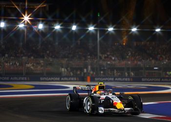 SINGAPORE, SINGAPORE - OCTOBER 09: (EDITORS NOTE: Image has been created using a starburst filter) Liam Lawson of New Zealand driving the (30) Visa Cash App Racing Bulls VCARB 03 RB Ford on track during Sprint Qualifying ahead of the F1 Grand Prix of Singapore at Marina Bay Street Circuit on October 09, 2026 in Singapore, Singapore. (Photo by Andy Hone/LAT Images) // Getty Images / Red Bull Content Pool // SI202610090499 // Usage for editorial use only //